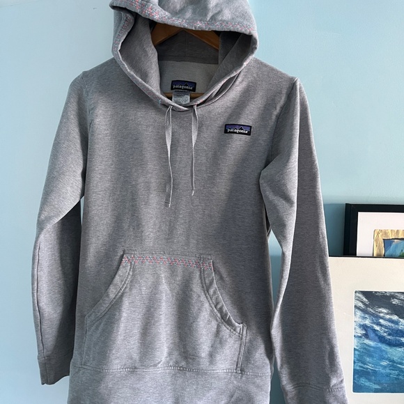 Patagonia Ladies Organic Cotton Hoodie, Heather Grey with stitching. as - Picture 4 of 8